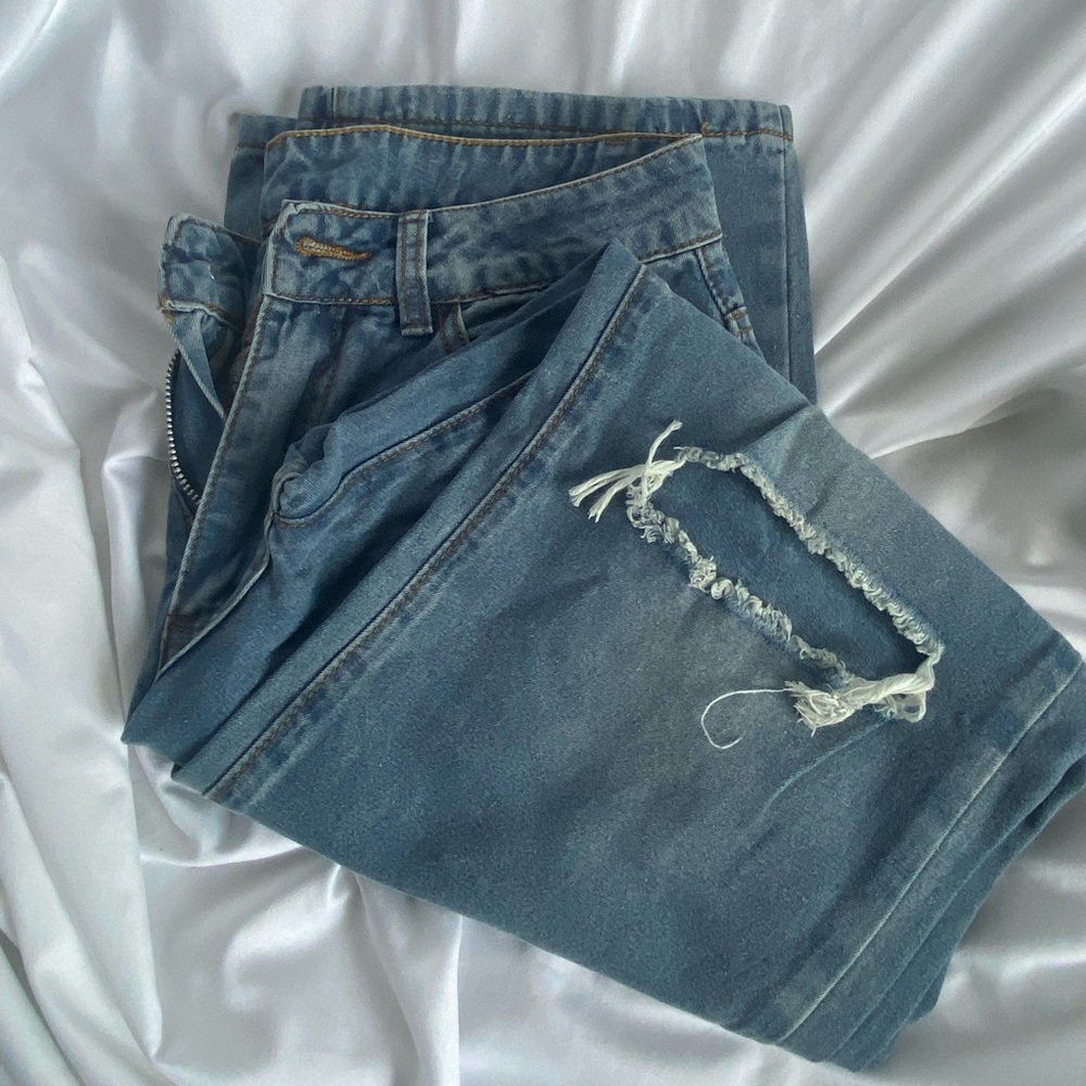 HUDSON AND BAILEY | NWOT Oversized Jeans - Picture 2 of 4